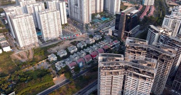 Diễn biến mới trên thị trường bất động sản: Giá chung cư tăng, giao dịch đất nền chững lại