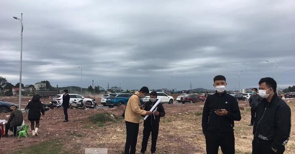 Nhà đầu tư ồ ạt bỏ cọc sau khi đấu giá đất ở mức "trên trời"