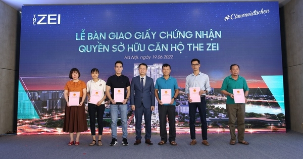 Chủ đầu tư HDMon Group bàn giao sổ hồng căn hộ The Zei