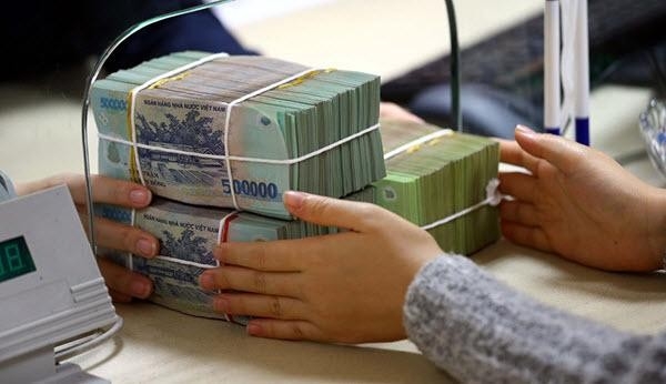  Người vay mua nhà ngồi trên lửa vì lãi suất ngân hàng tăng cao  - Ảnh 2.