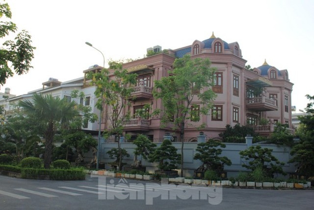 Hóa rừng ở KĐT Xuân Phương: Nở rộ biệt thự, liền kề bóp méo quy hoạch  - Ảnh 2.