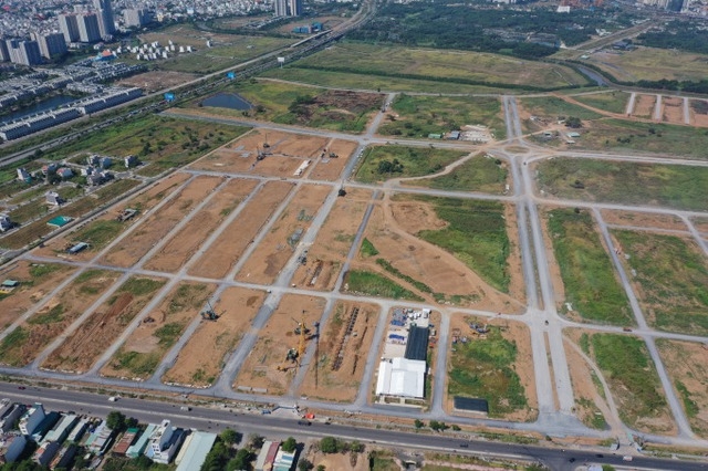 Giá bất động sản liền thổ tăng mạnh - Ảnh 1.
