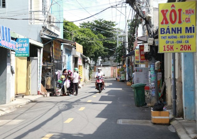  Những tuyến hẻm, con đường khang trang ở TPHCM nhờ người dân hiến đất mở rộng  - Ảnh 2.