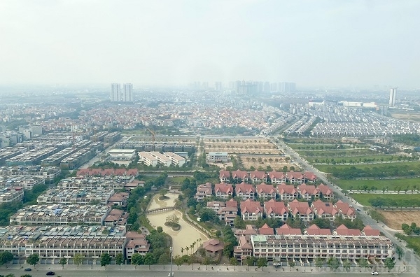 Thanh khoản giảm, nguồn vốn cho bất động sản cần được khơi thông - Ảnh 1.