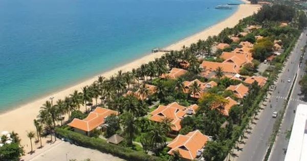 Khánh Hòa "lệnh" tháo dỡ, di dời khu resort chắn biển