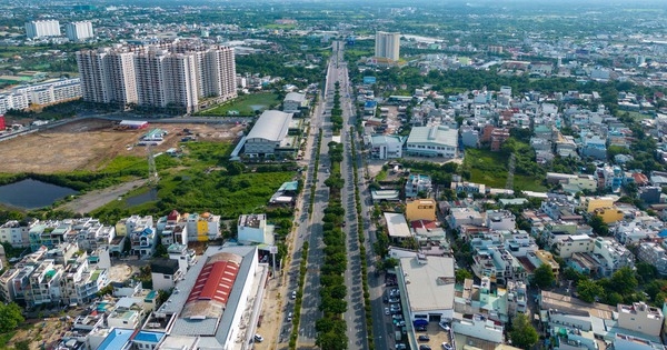 Thấy gì đằng sau những con số “ngược chiều” của thị trường căn hộ Tp.HCM?