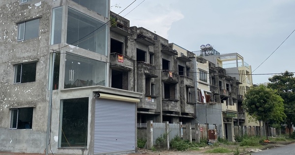 Biệt thự bỏ hoang Hà Nội: Hàng chục tỷ chưa chắc đã mua nổi!