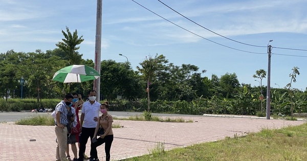 Vùng ven Hà Nội rầm rộ đấu giá đất trở lại
