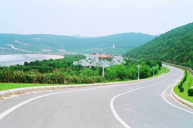 BĐS nghỉ dưỡng ven biển sẽ tiếp tục gọi tên mảnh đất nào? - Ảnh 2.