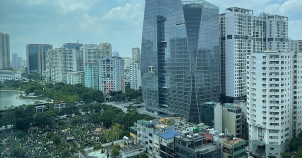 Bất thường giá chung cư Hà Nội phi mã