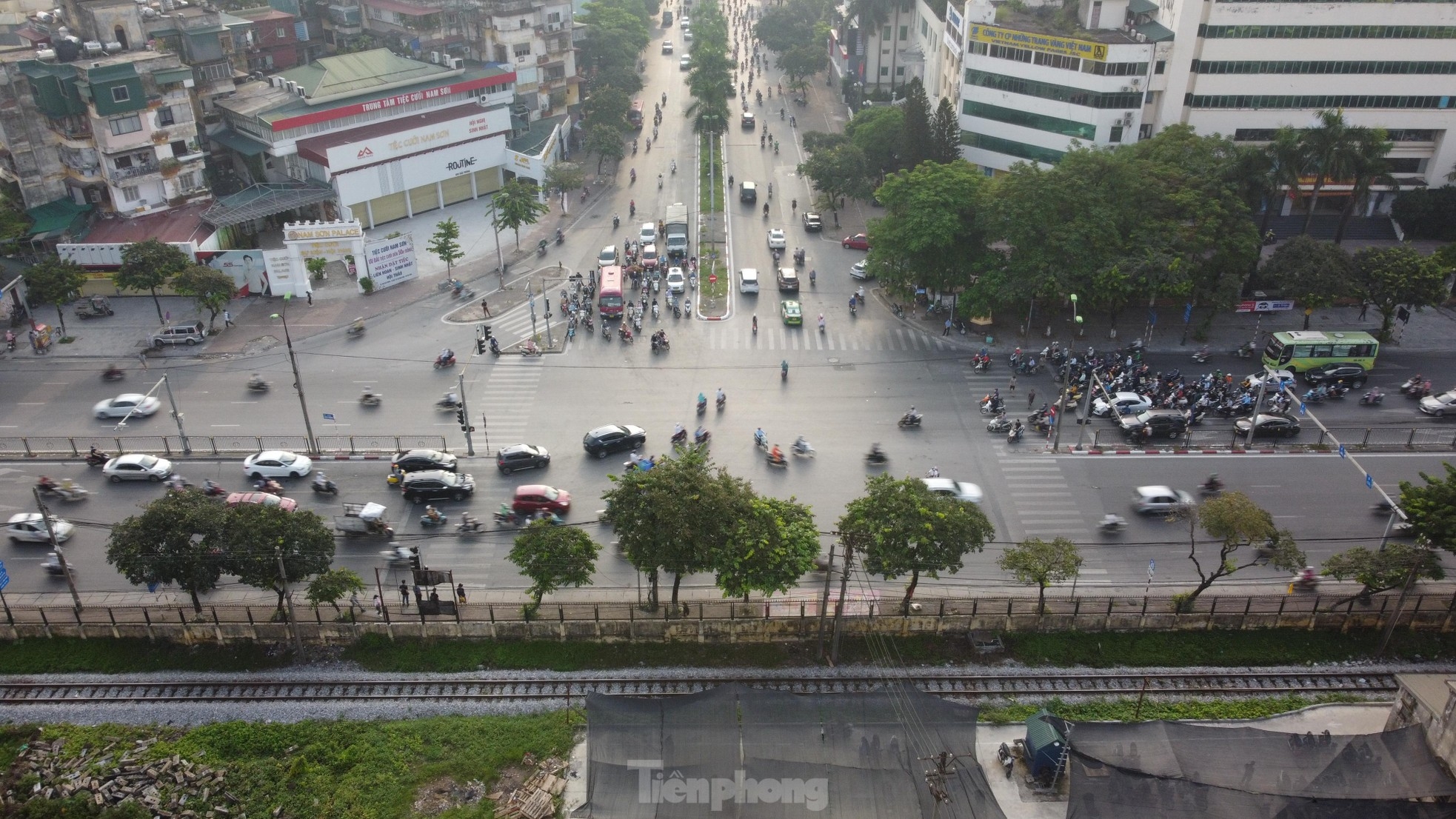 Cận cảnh vị trí làm hầm chui Giải Phóng - Kim Đồng sẽ khởi công ngày 10/10 - Ảnh 4.