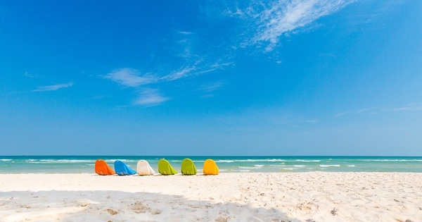 Từ bãi biển Waikiki tới Bãi Sao: Những vùng đất quyến rũ, sôi động