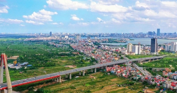 Thị trường buồn thảm, nhà đầu tư ""quay xe", giá đất ven đô vẫn cao ngất