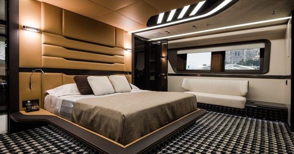 The Coral Porsche: Triết lý vĩnh cửu kiến tạo tác phẩm vượt thời gian
