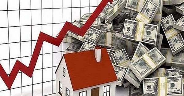 Có 2 tỷ nên gửi ngân hàng hưởng lãi suất cao hay chờ “bắt đáy” bất động sản?