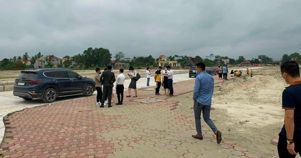 Hàng trăm nghìn môi giới bất động sản bất ngờ “mất việc”