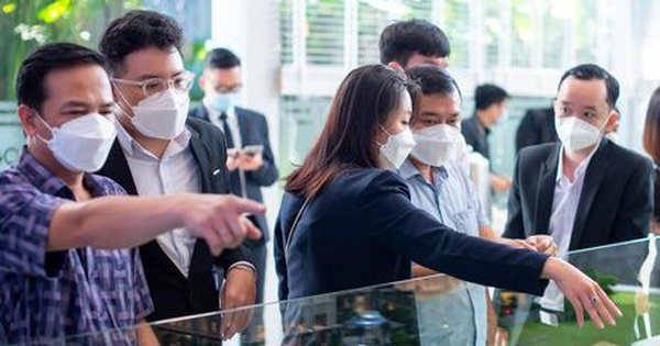 Môi giới bất động sản cầm cự thời khó