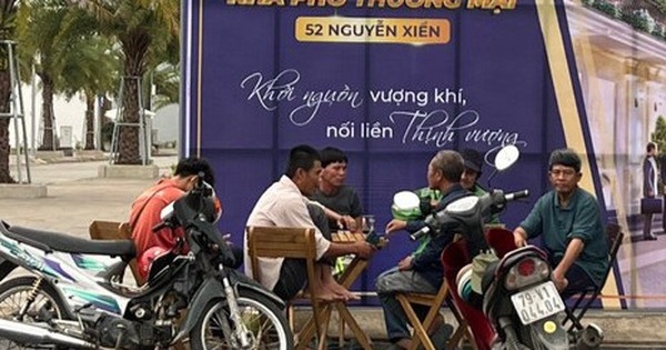 Thị trường bất động sản: Người bán tiếc, người mua chờ