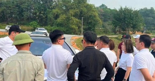 Động thái trái ngược của những nhà đầu tư: Người vội cắt lỗ, người ung dung “săn hàng”
