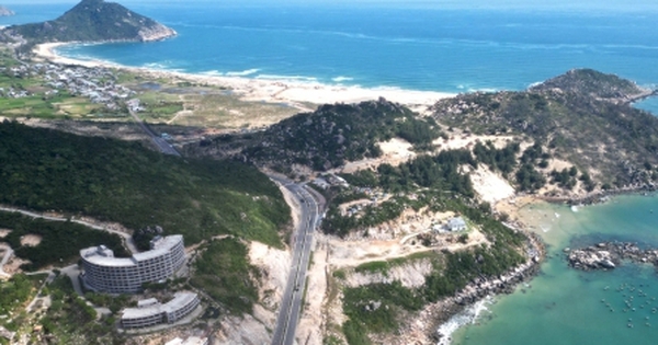 Cận cảnh đường ven biển ngàn tỷ "đẹp như tranh" ở Bình Định